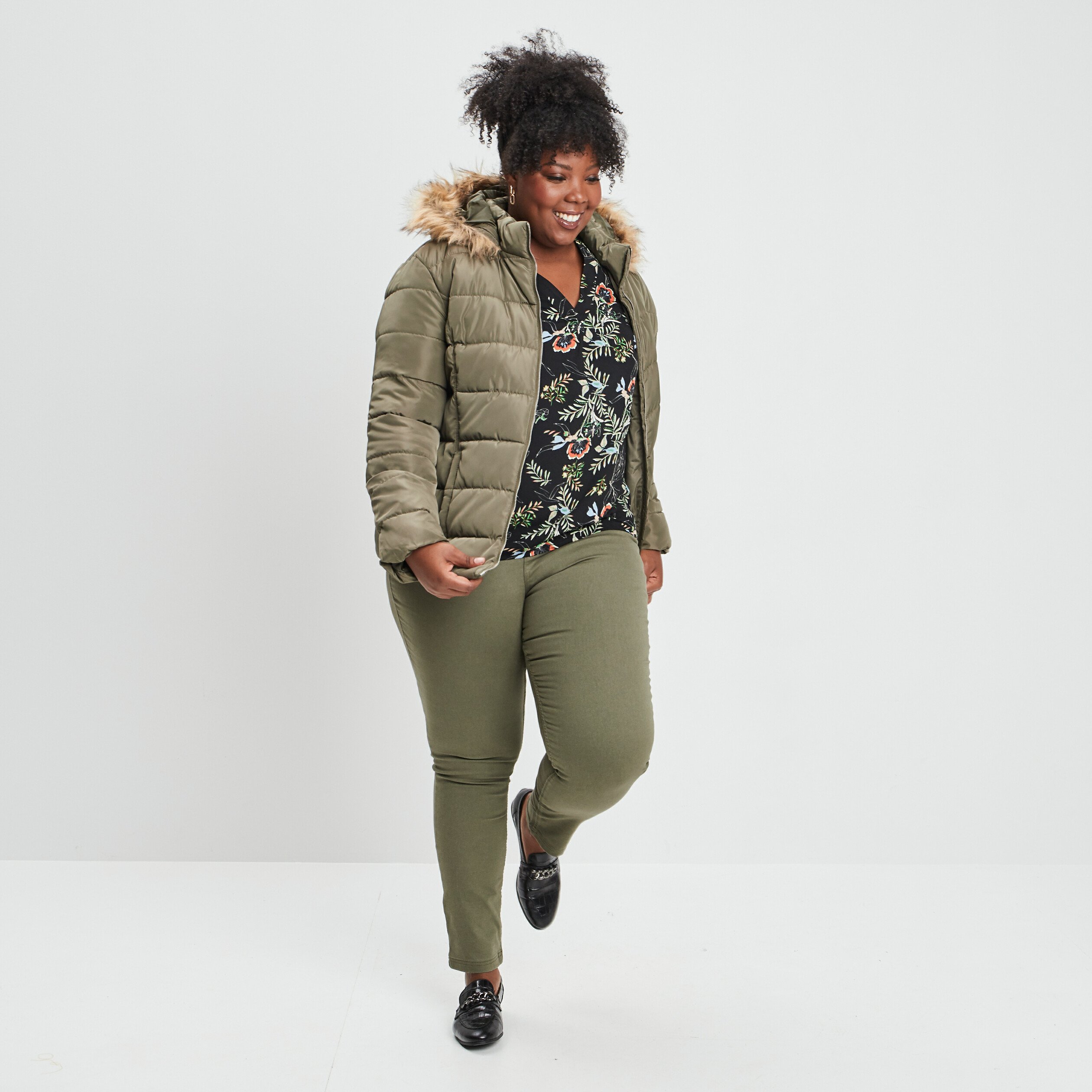 Pantalon slim vert kaki femme grande taille | La Halle