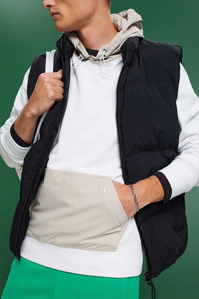 Nylon-Hoodie in abgenähtem Design
