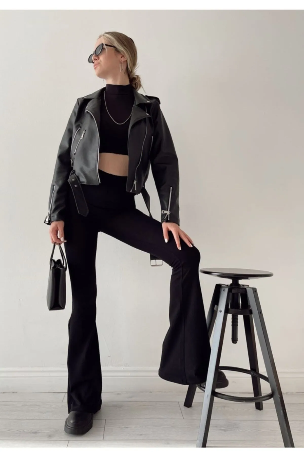 IŞILDA FASHION  Schwarze Lederjacke