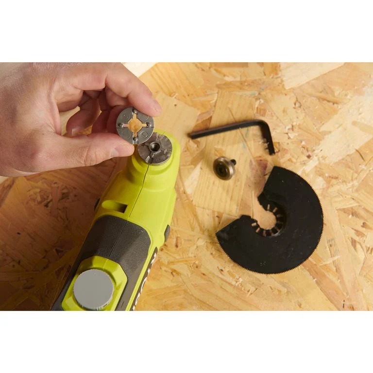 Ryobi 5133006866 Akumulatorsko večnamensko orodje 18V ONE+ 2,0 Ah baterija in polnilnik v škatli