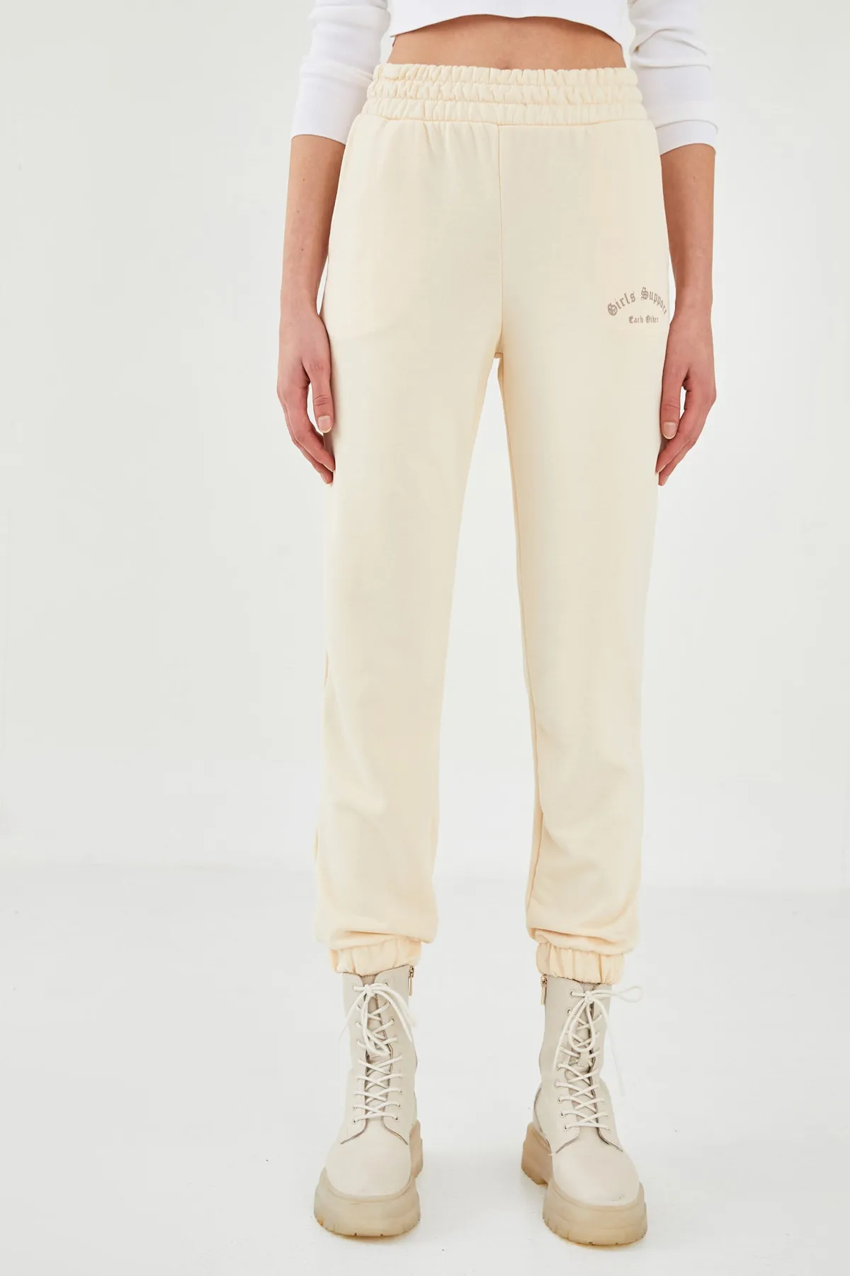 LC Waikiki  Jogginghose - Beige - Relaxed