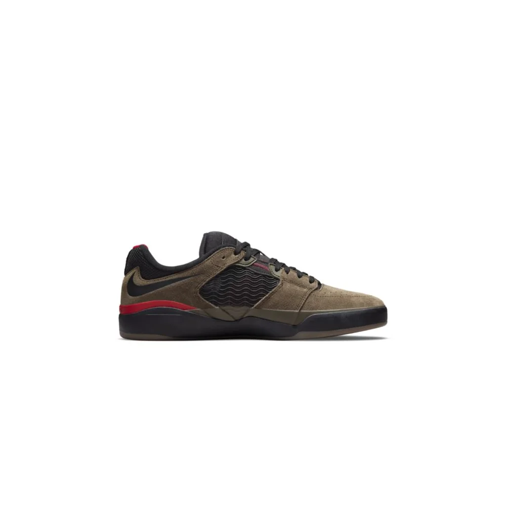Nike Ishod Wair SB DC7232-300 / grün