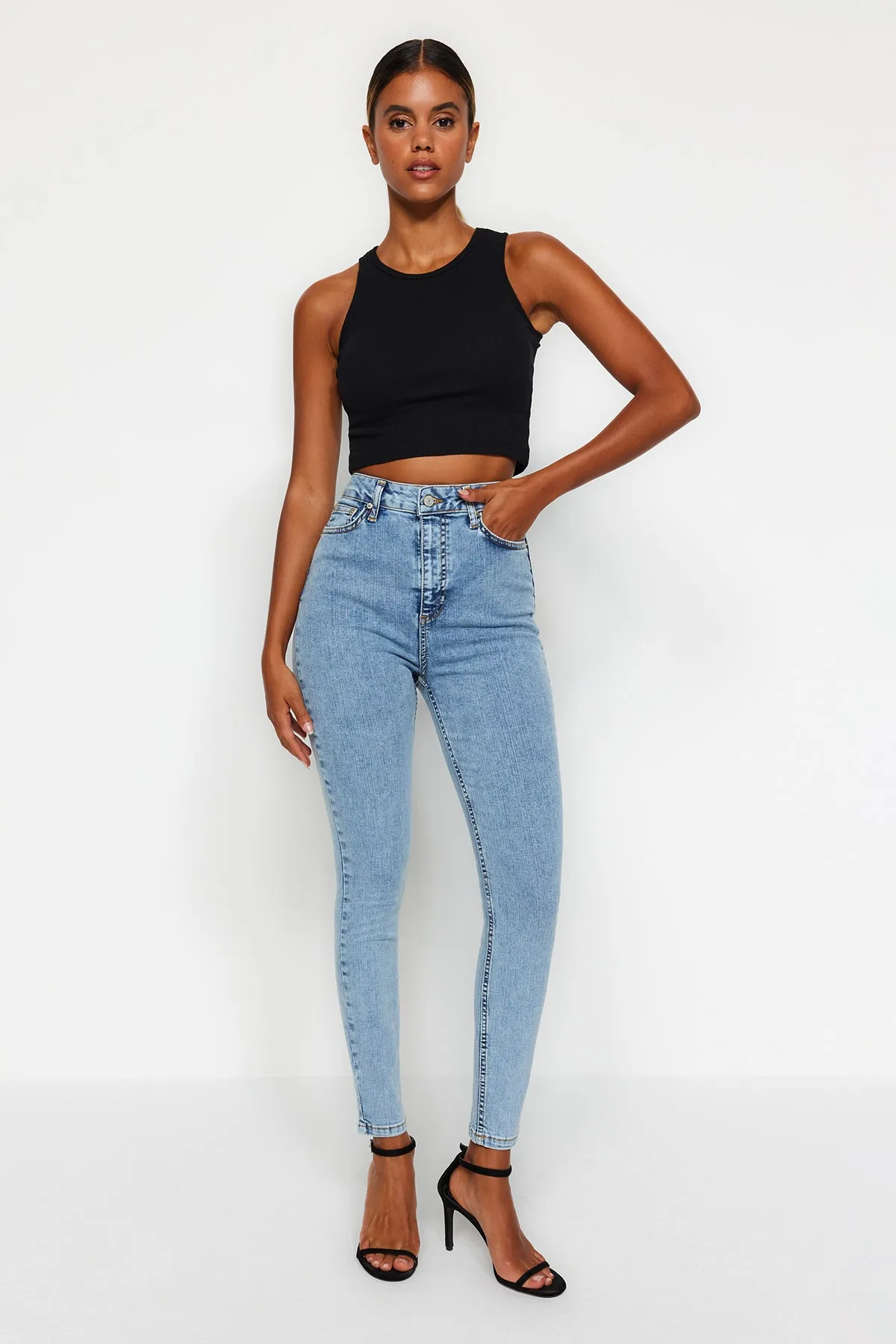 Trendyol Collection  Hellblauer Push-Up-Skinny mit hoher Taille TWOSS23JE00078
