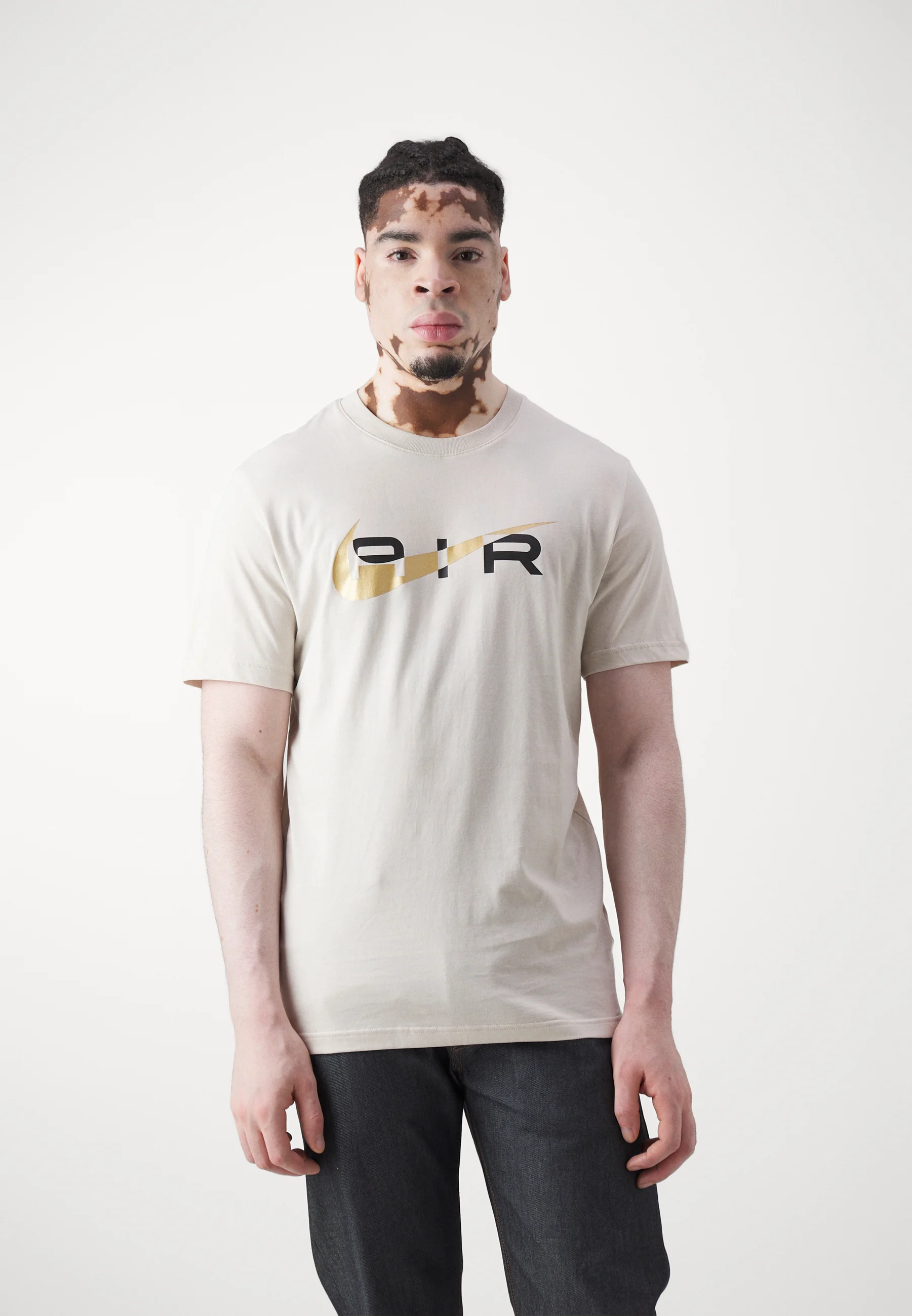Nike Sportswear AIR GRAPHIC TEE - Camiseta con estampado