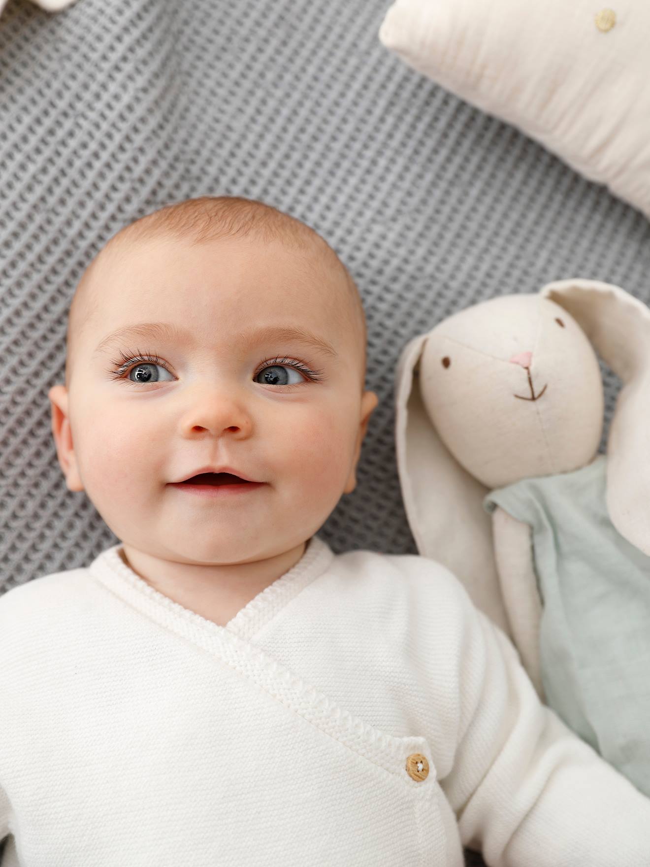 Brassière bébé en coton et laine bleu pale