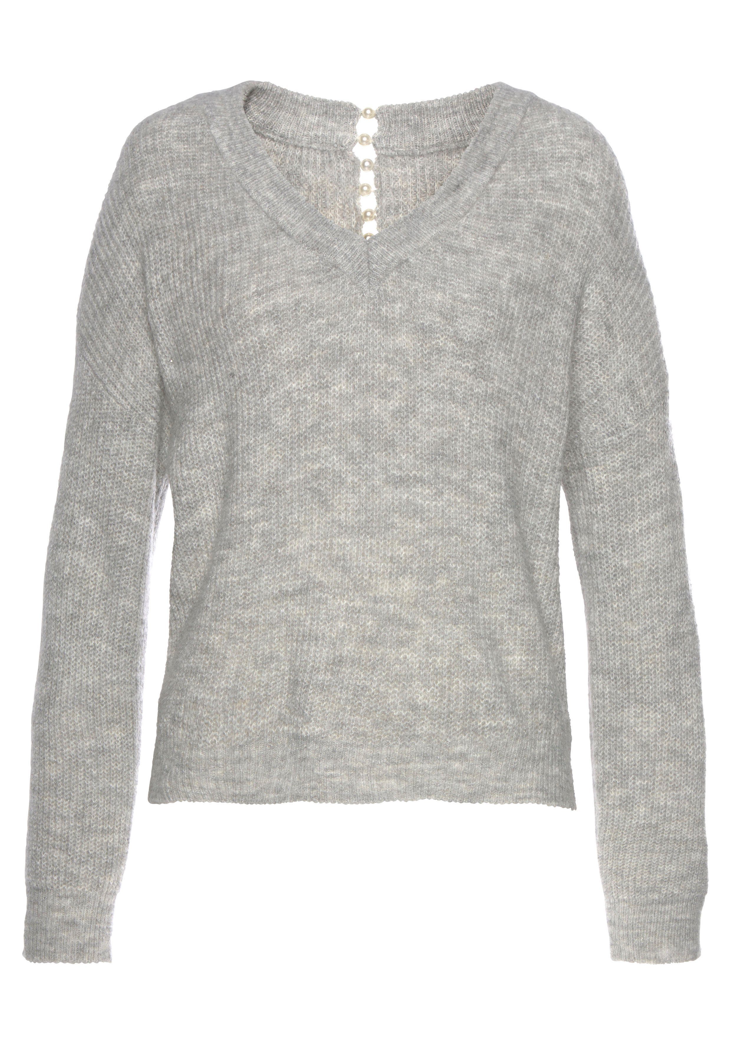 LASCANA V-Ausschnitt-Pullover mit Zierperlen im Rücken