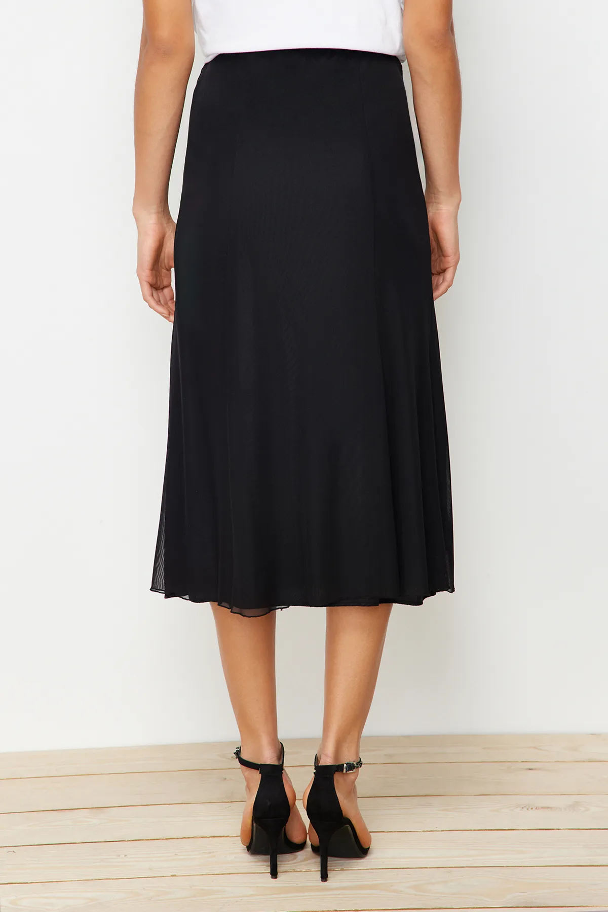 Trendyol Collection  Schwarzer gefütterter Maxi-Strickrock aus Tüll TWOAW24ET00130