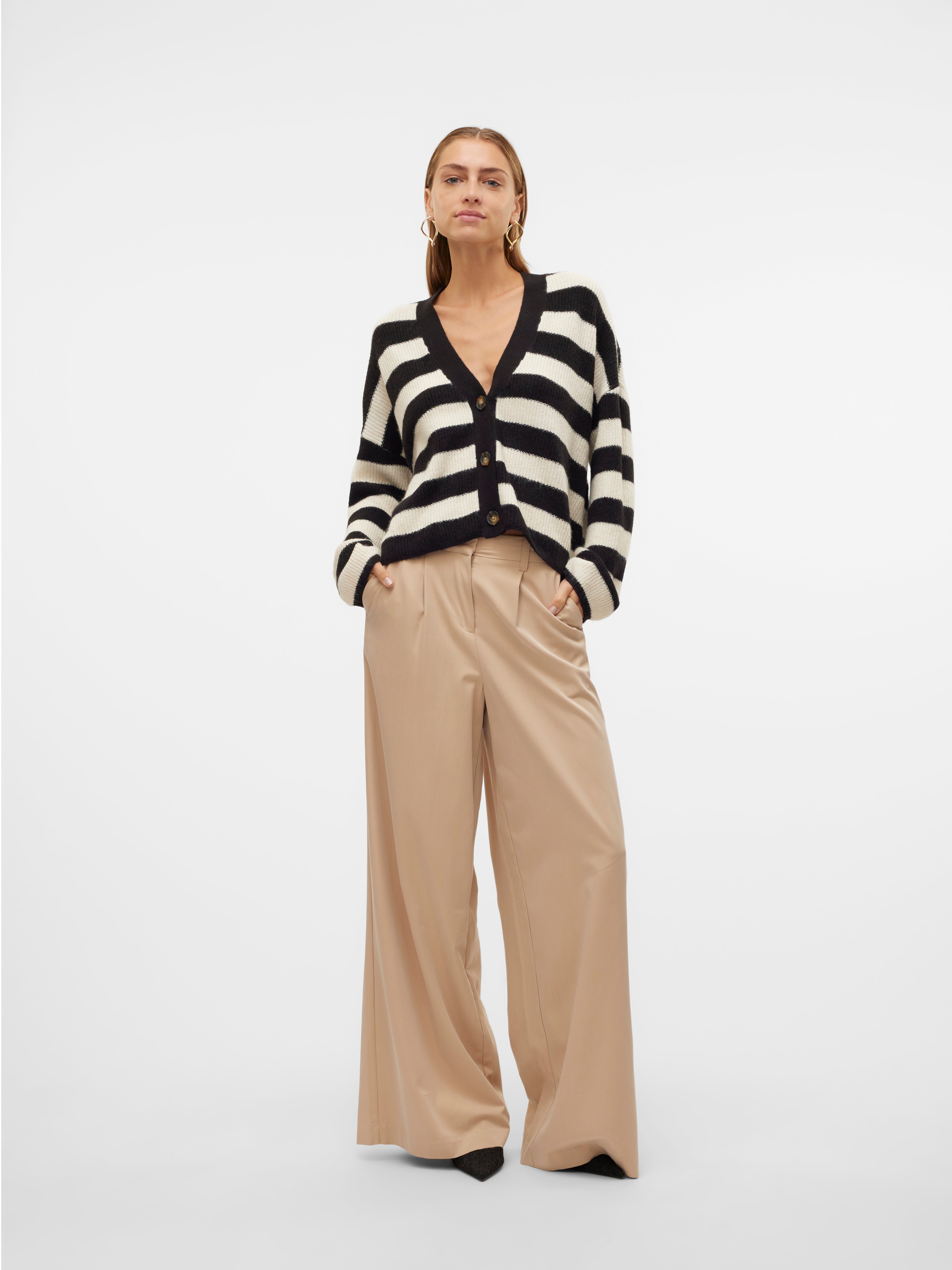 VMNATAHLIE Strickjacke