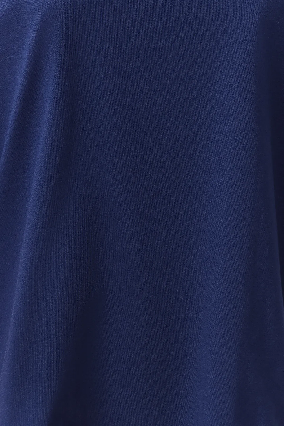 Trendyol Collection  Marineblaues Boyfriend-Strick-T-Shirt aus 100 % Baumwolle mit weitem Schnitt und Rundhalsausschnitt TWOSS20TS0134