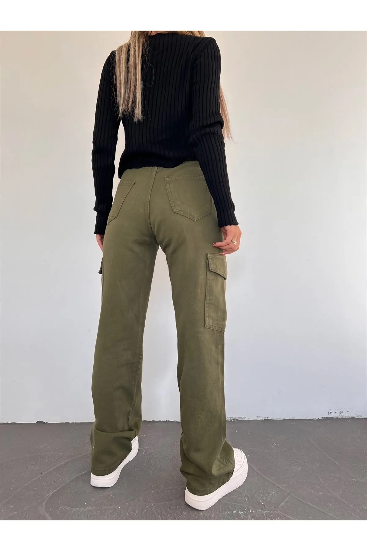 LİMABEL  Khakifarbene Cargo-Jeans mit hoher Taille und weitem Bein für Damen