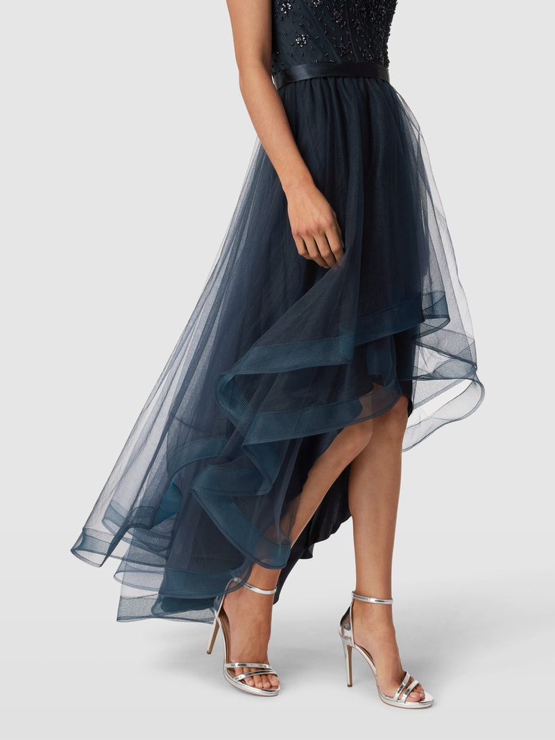 Abendkleid mit Ziersteinen in dunkelblau