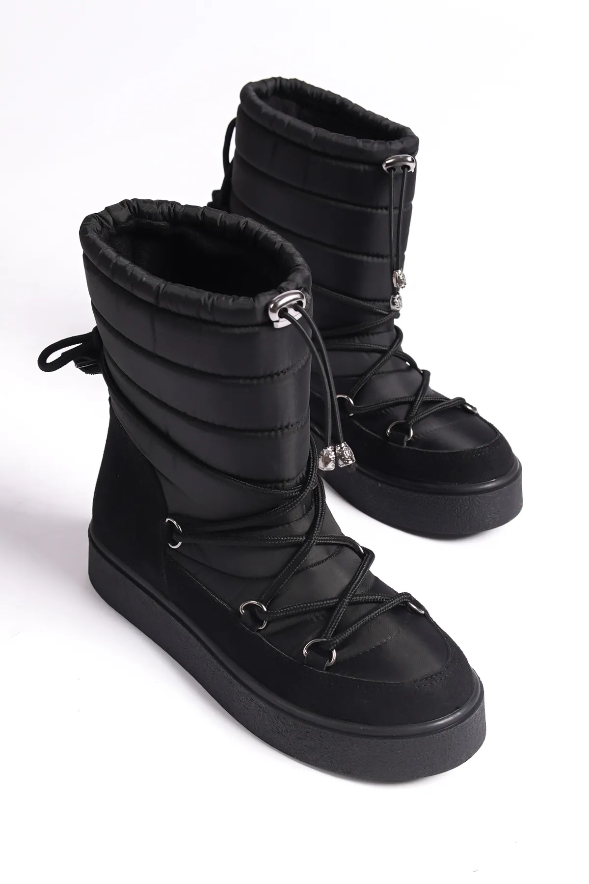 Capone Outfitters  Fallschirmspringer-Schneestiefel für Damen mit runder Zehenpartie