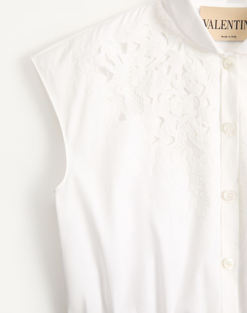Broderet poplin midikjole