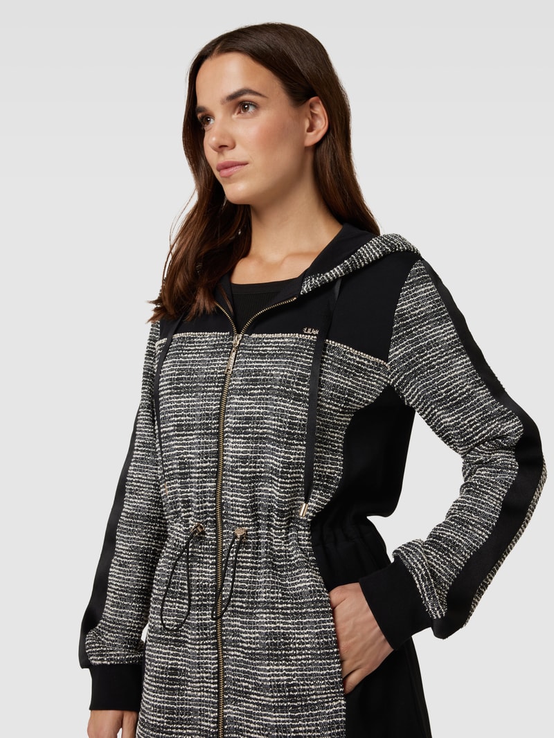 Sweatjacke mit Kapuze in schwarz