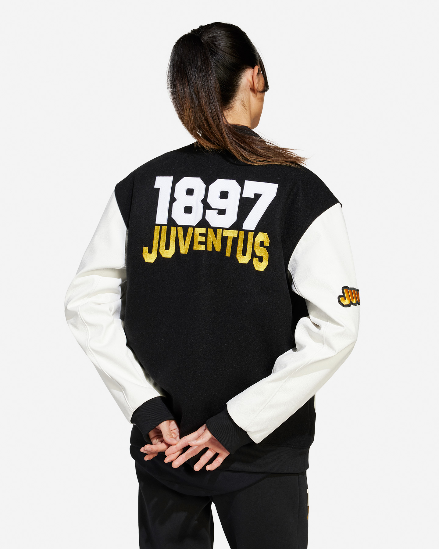 Oficiálne futbalové oblečenie Adidas Juventus Vrct Og M JF0451