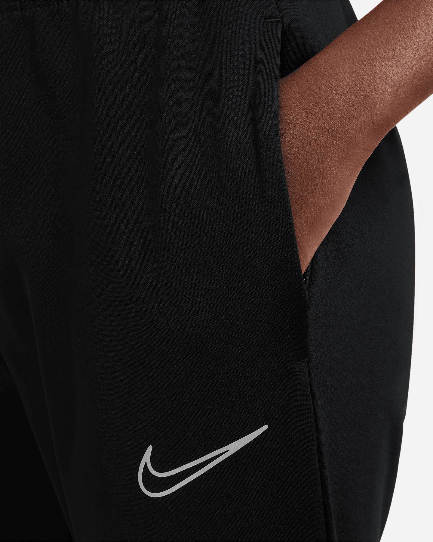 Futbalové šortky Nike Academy Jr FJ6182-013
