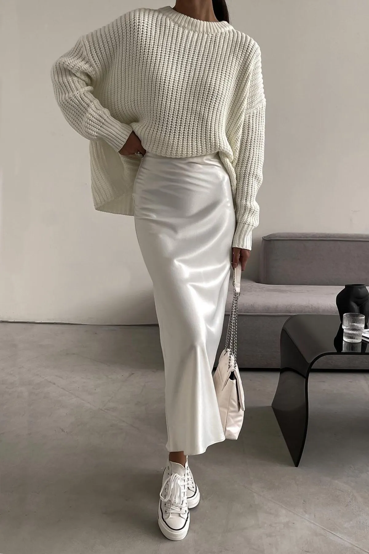 Madmext  Cremefarbener Basic-Pullover mit Rundhalsausschnitt Mg1264