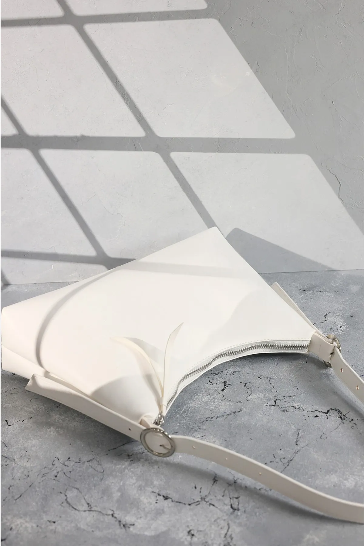Rimense  Weiße Hand- und Schultertasche