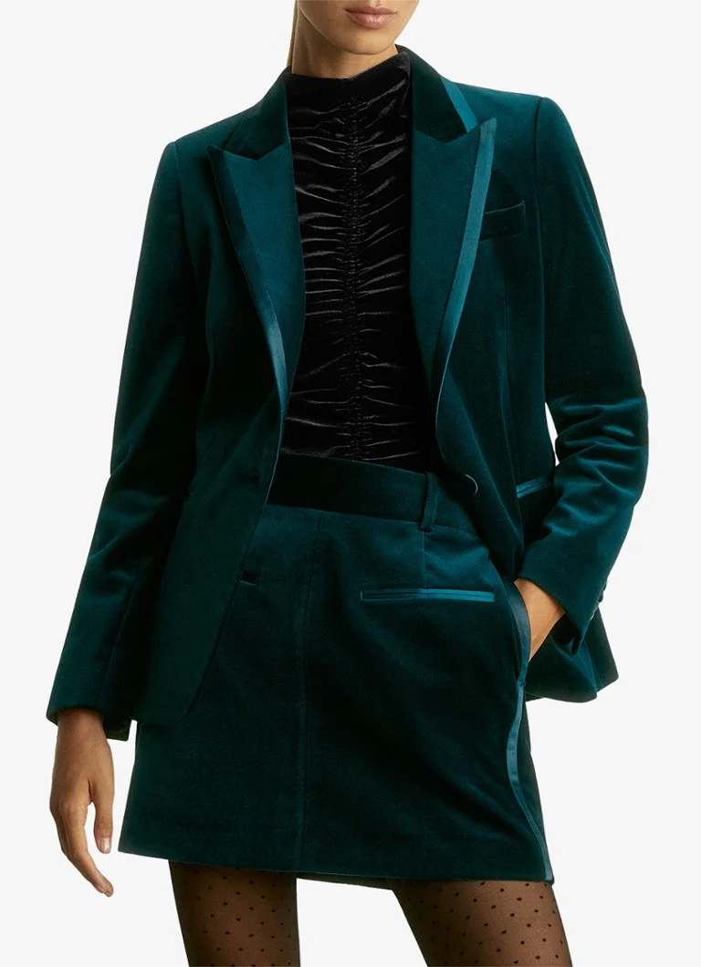 Blazer de veludo com abotoamento simples da Reiss Parisa.