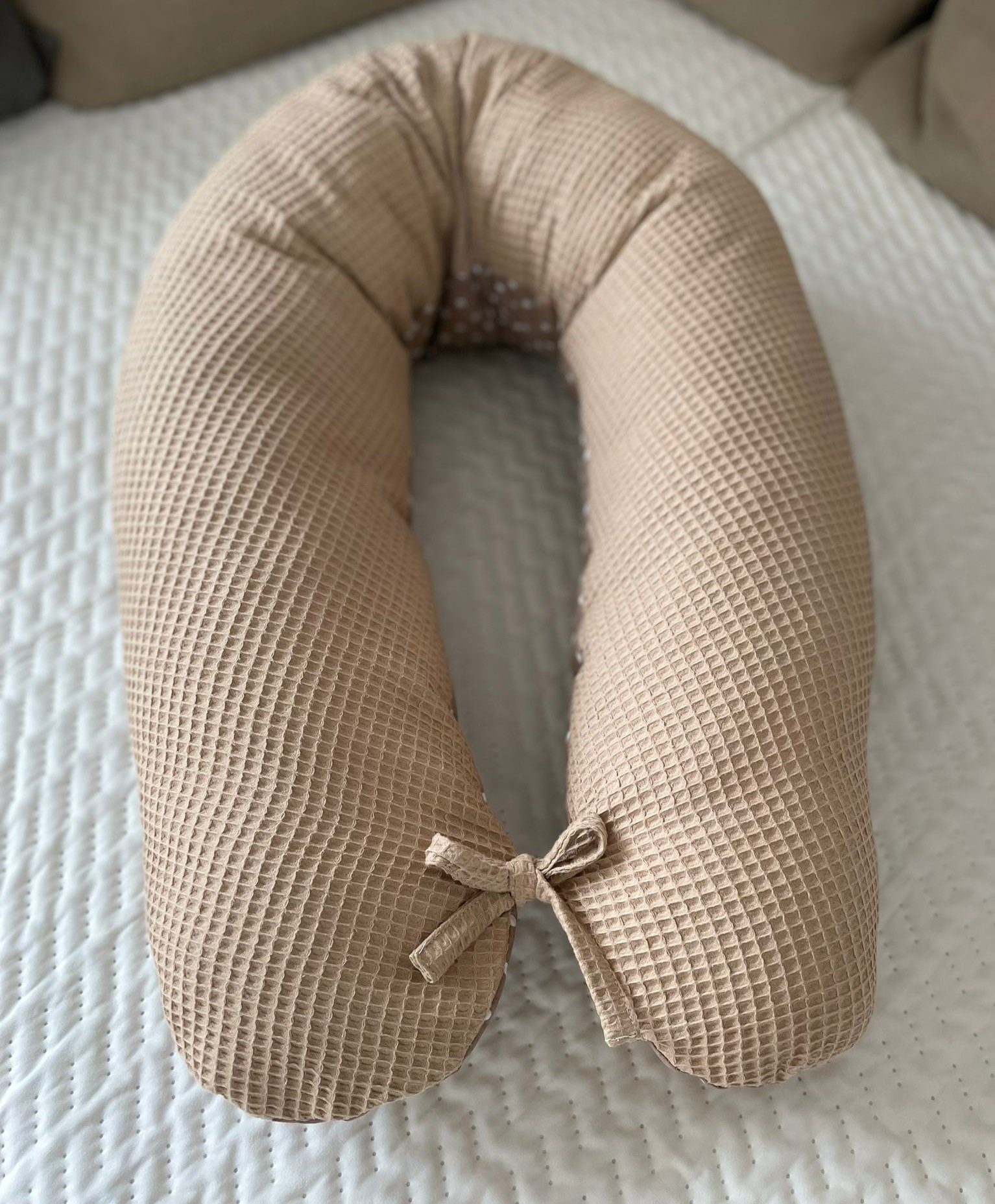 Loolay Stillkissen Attmungsaktive WAFFELPIQUE + GLATT Baumwolle XXL Stillkissen 170 cm, 1A Qualitat Europäische Stoffe unf Kleinserien-Nähen, LOOLAY® Stillkissen + Bezug, WEICH Schwangerschaftskissen Seitenschläferkissen Taupe, Beige