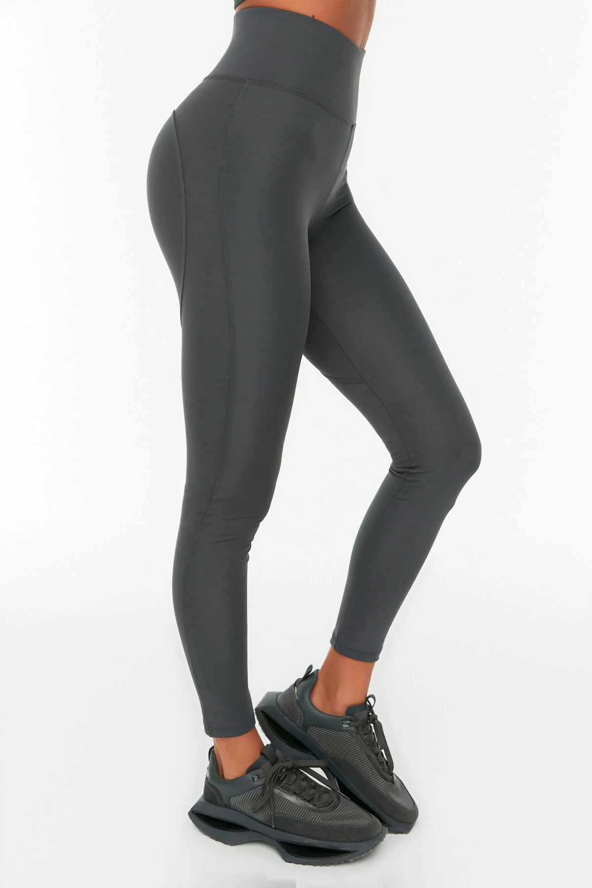 Trendyol Collection  Dunkle anthrazitfarbene Push-up-Sportleggings in voller Länge aus Strick TWOAW21TA0030