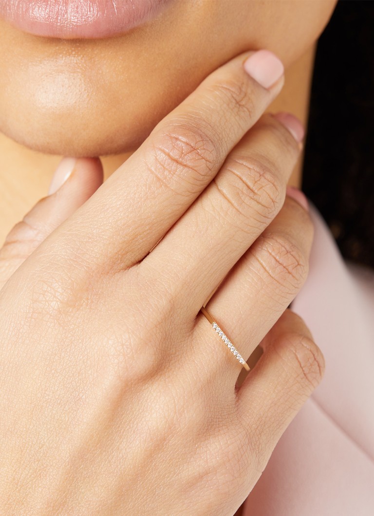 Inel cu vârf de diamant din aur galben și un diamant de 0,04 ct, Joy