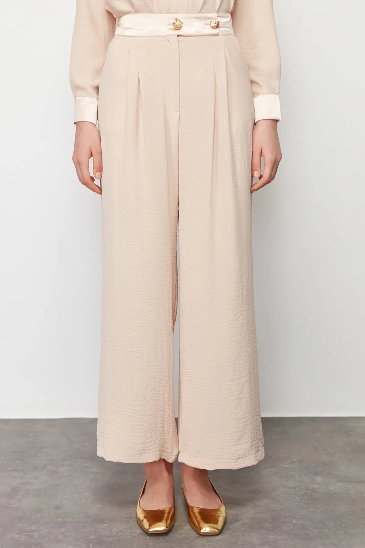 Trendyol Modest  Nerz Satin Detailliert Gewebtes Aerobin Hemd Hosen Unterteil Top Set TCTSS24US00049