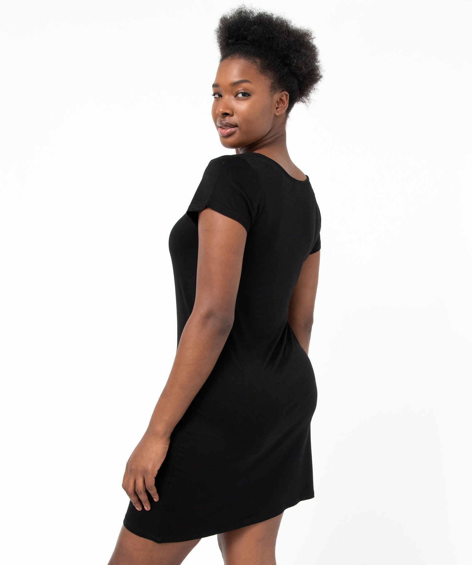 Chemise de nuit en maille extensible avec col V en dentelle ... noir | GEMO