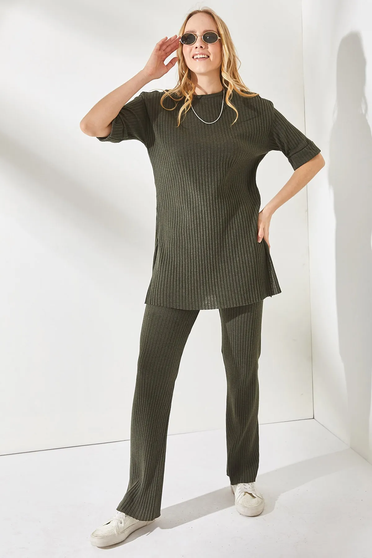Olalook  Damen Khaki Kurzarm Unterteil Top Lycra Set TKM-19000191