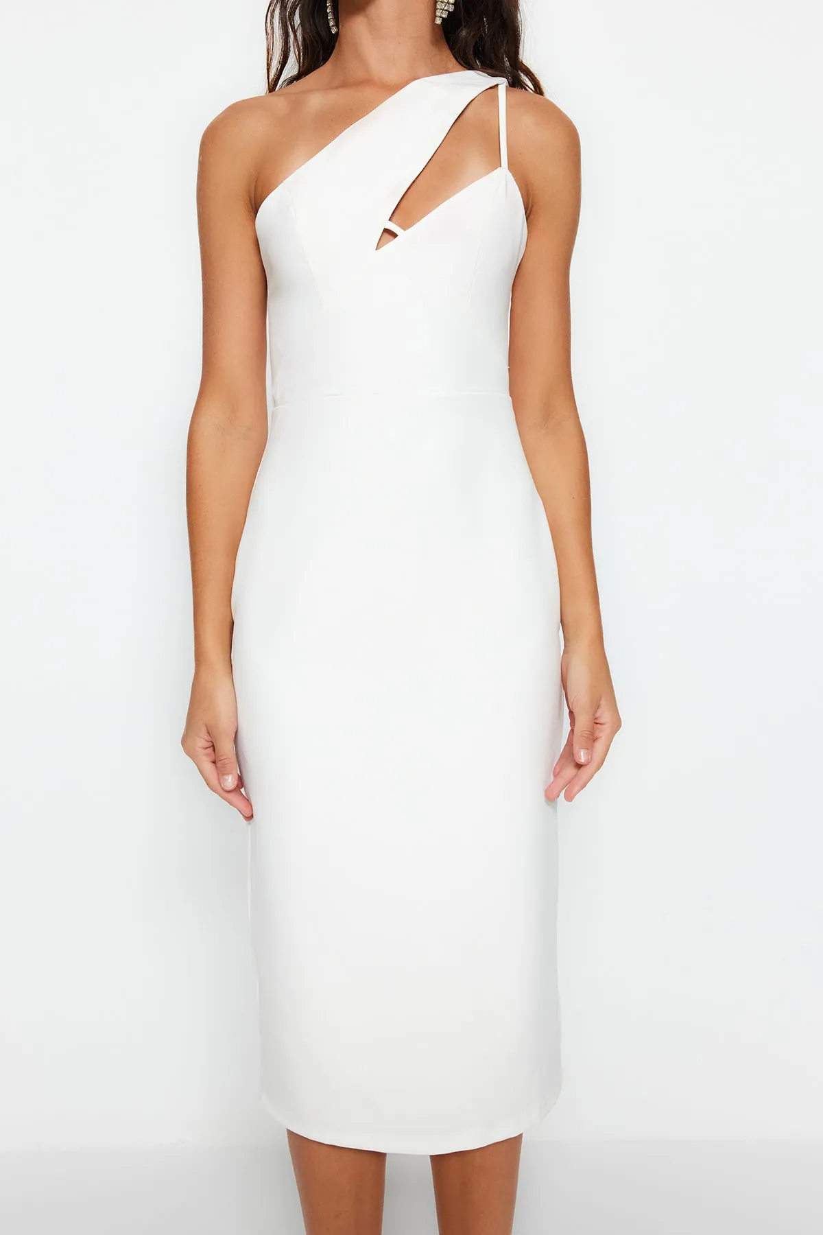 Trendyol Collection  Ecru Tailliertes, gewebtes, gefüttertes Hochzeits-/Hochzeits-Elegantes Abendkleid TPRSS23EL00575