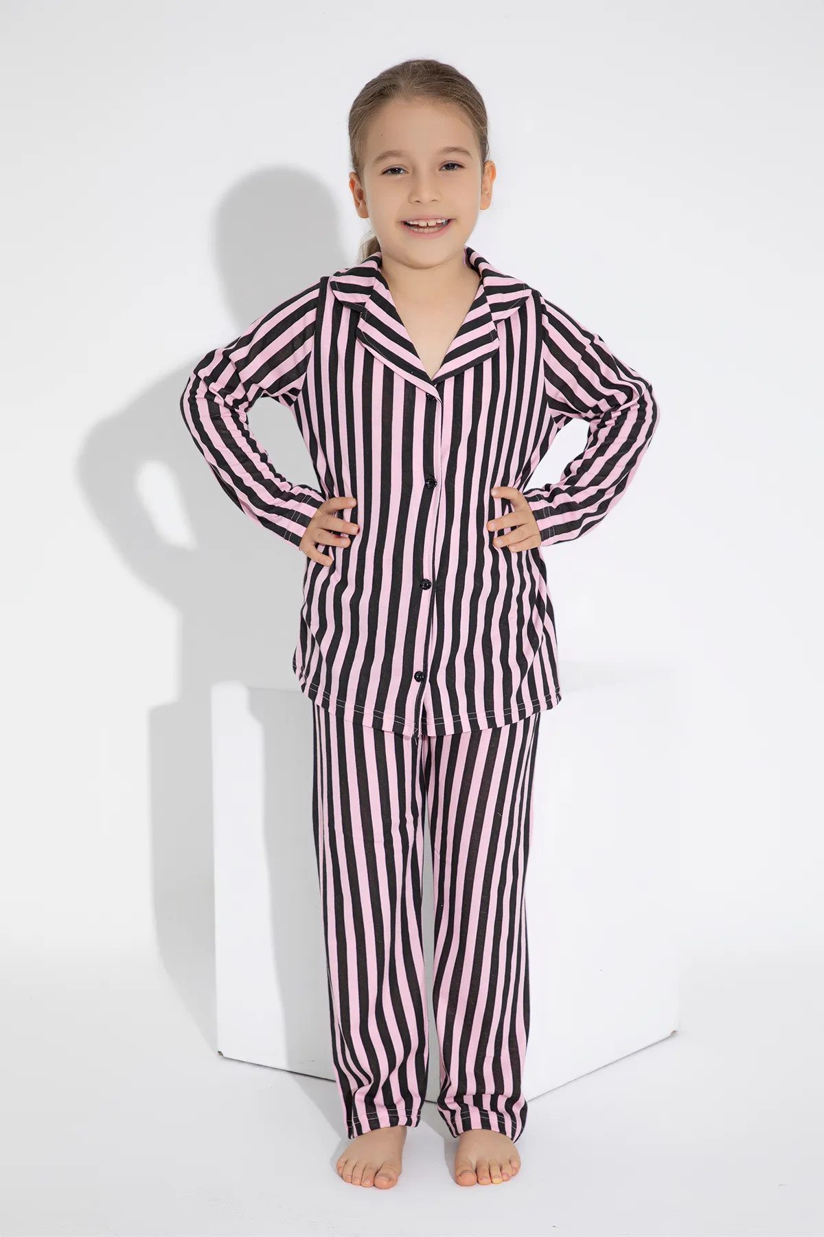 STRAWBERRY  Pyjama-Set aus Baumwolle mit Knöpfen