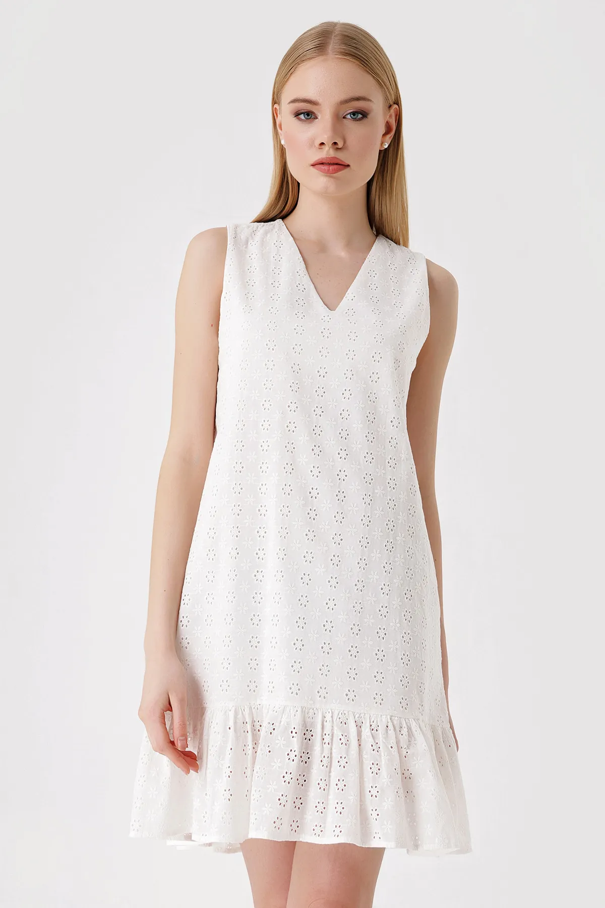 Bigdart  2391 Minikleid mit V-Ausschnitt und Wellenkante – Weiß