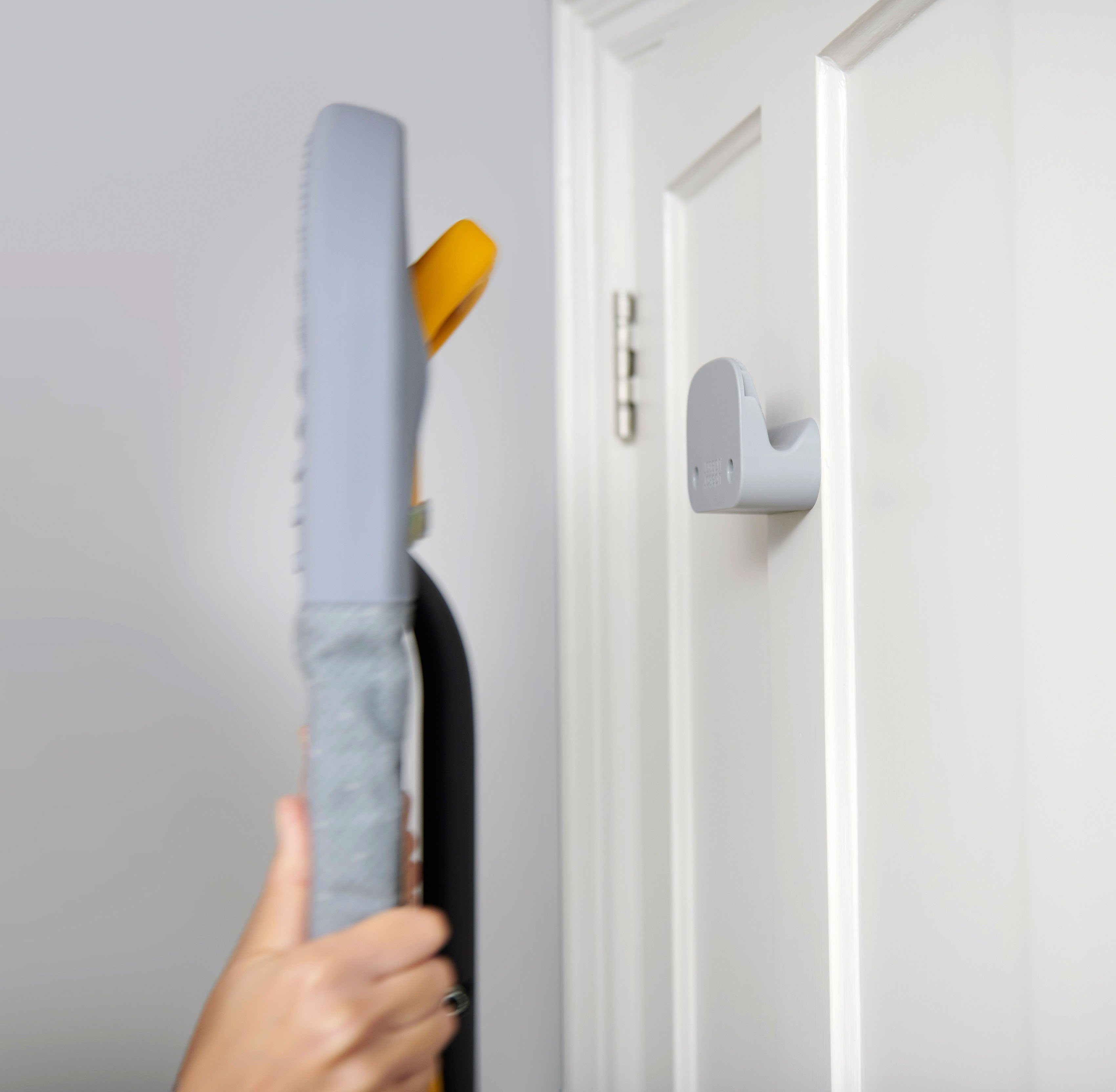 Joseph Joseph Bügelbrett Glide™ Easy-Store, Bügelfläche 108x38 cm, DripShield™ Technologie & hitzebeständiger Silikon-Bügeleisenauflage