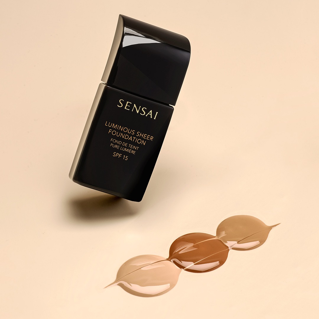 SENSAI FLUID FOUNDATION