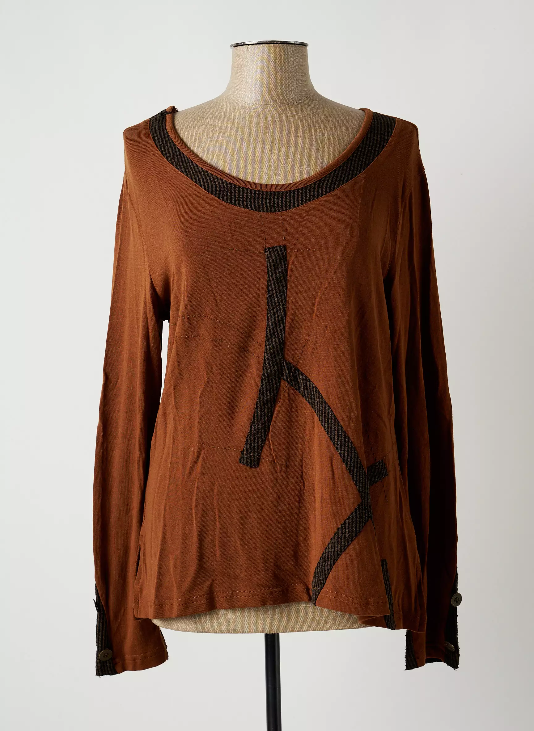 Be The Queen Tshirts Femme couleur marron
