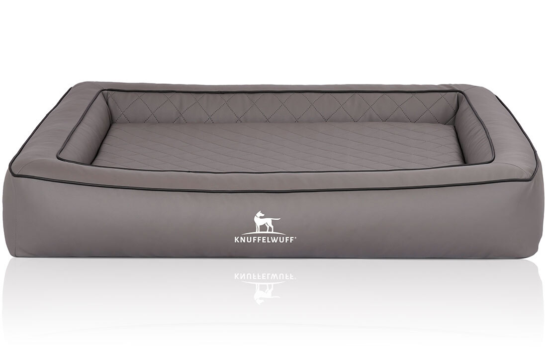 Knuffelwuff Hundebetten Knuffelwuff Orthopädisches Hundebett aus Laser gestepptem Kunstleder Hampstead grau XXXL