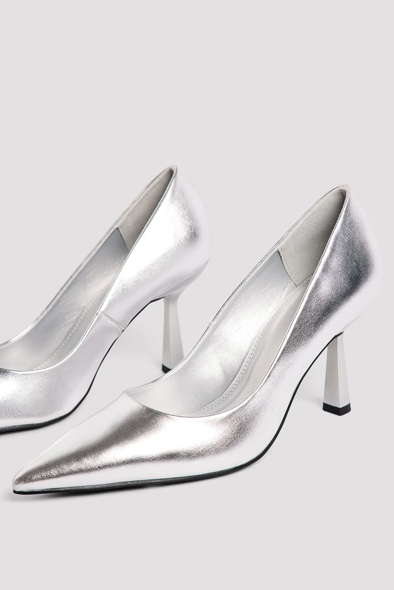 Spitze Pumps
