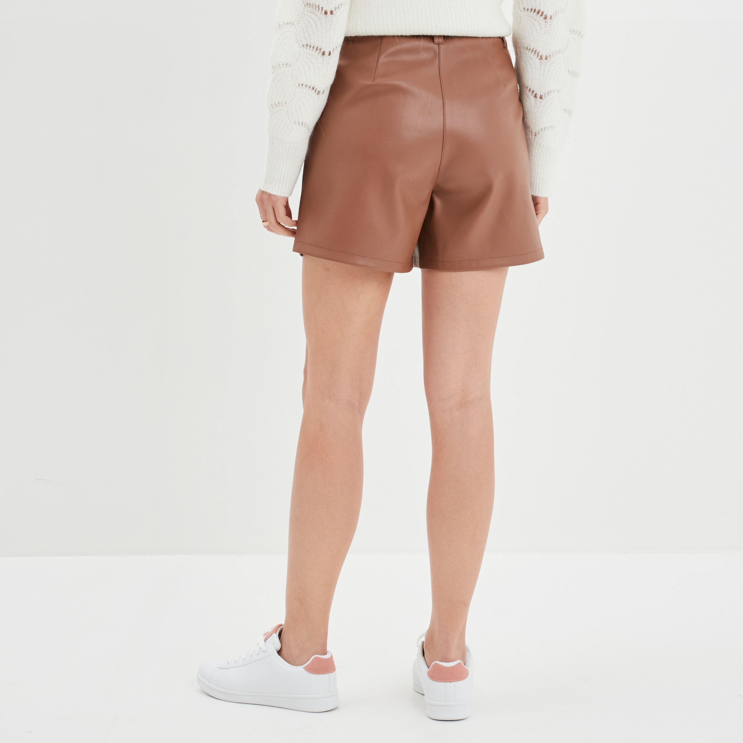 Short simili cuir large ceinturé marron femme | La Halle