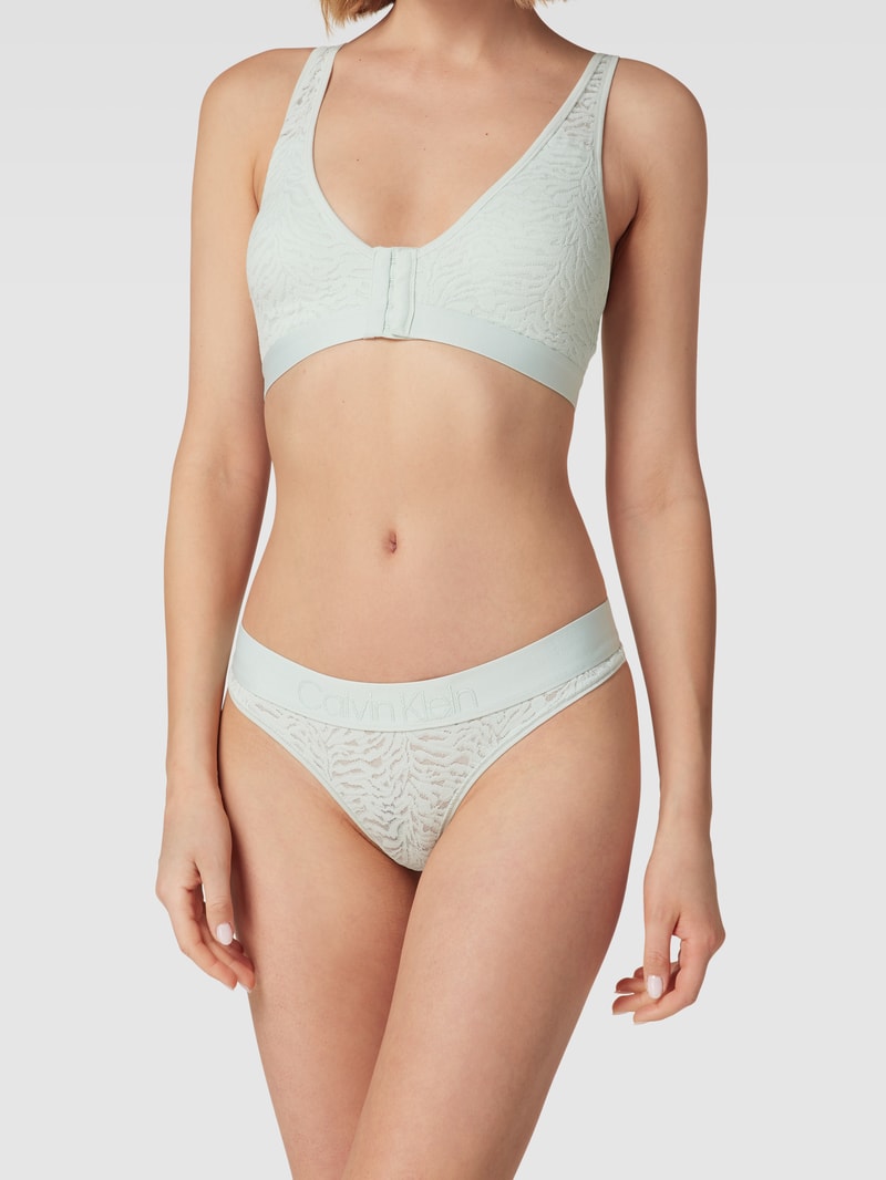 String mit Spitzenbesatz in mint