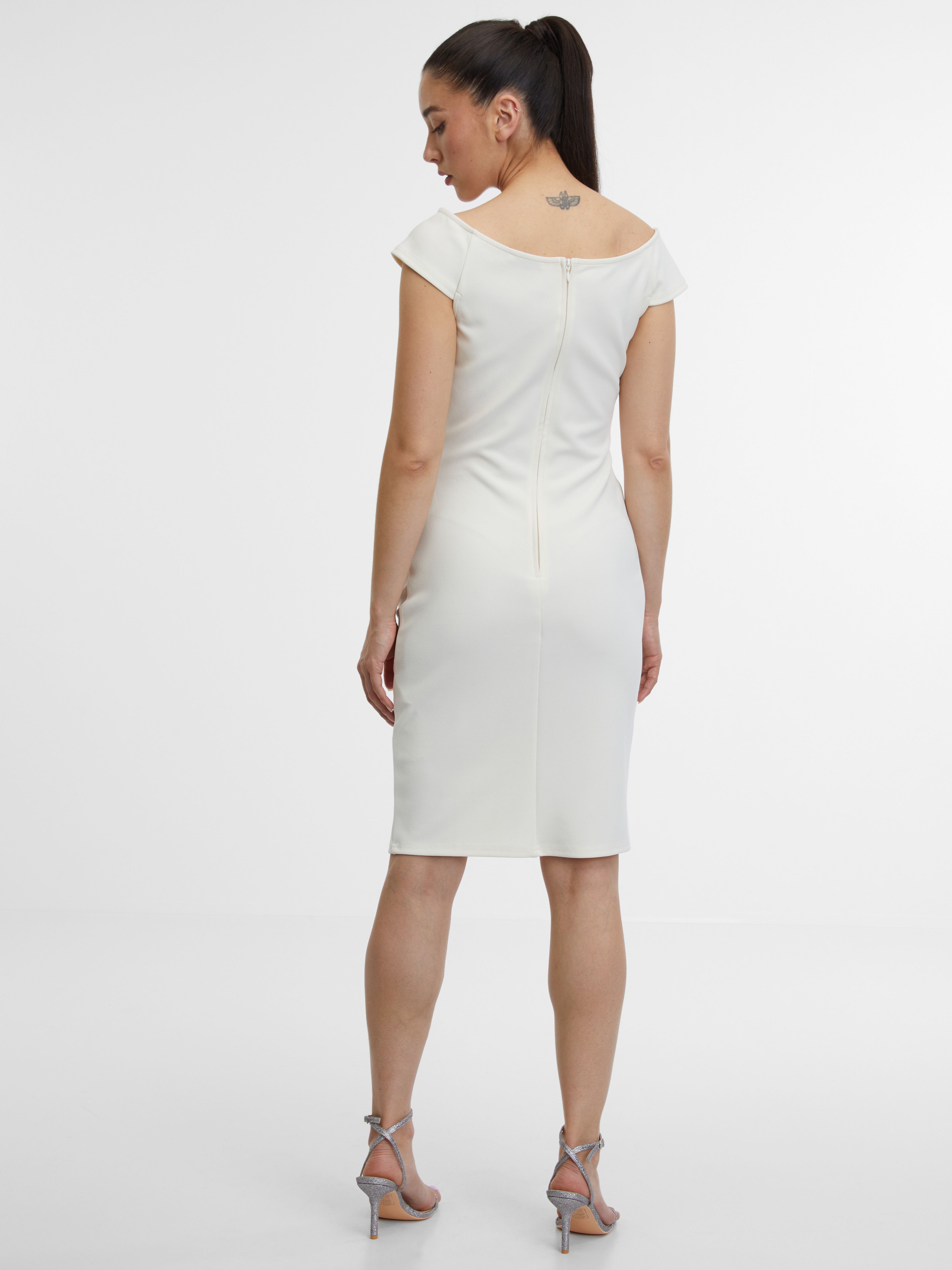 Cremefarbenes Damenkleid ORSAY