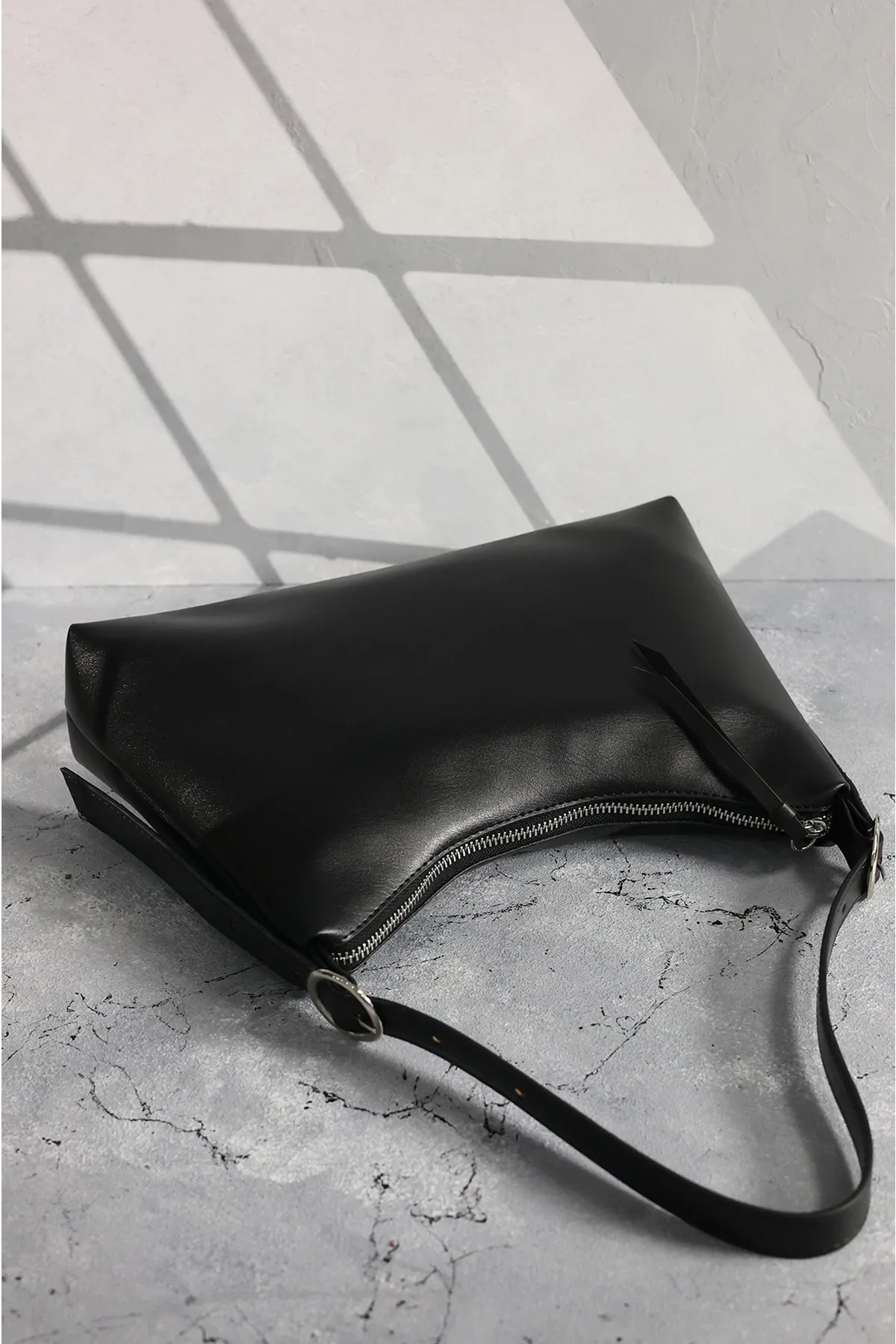 Rimense  Schwarze Hand- und Schultertasche