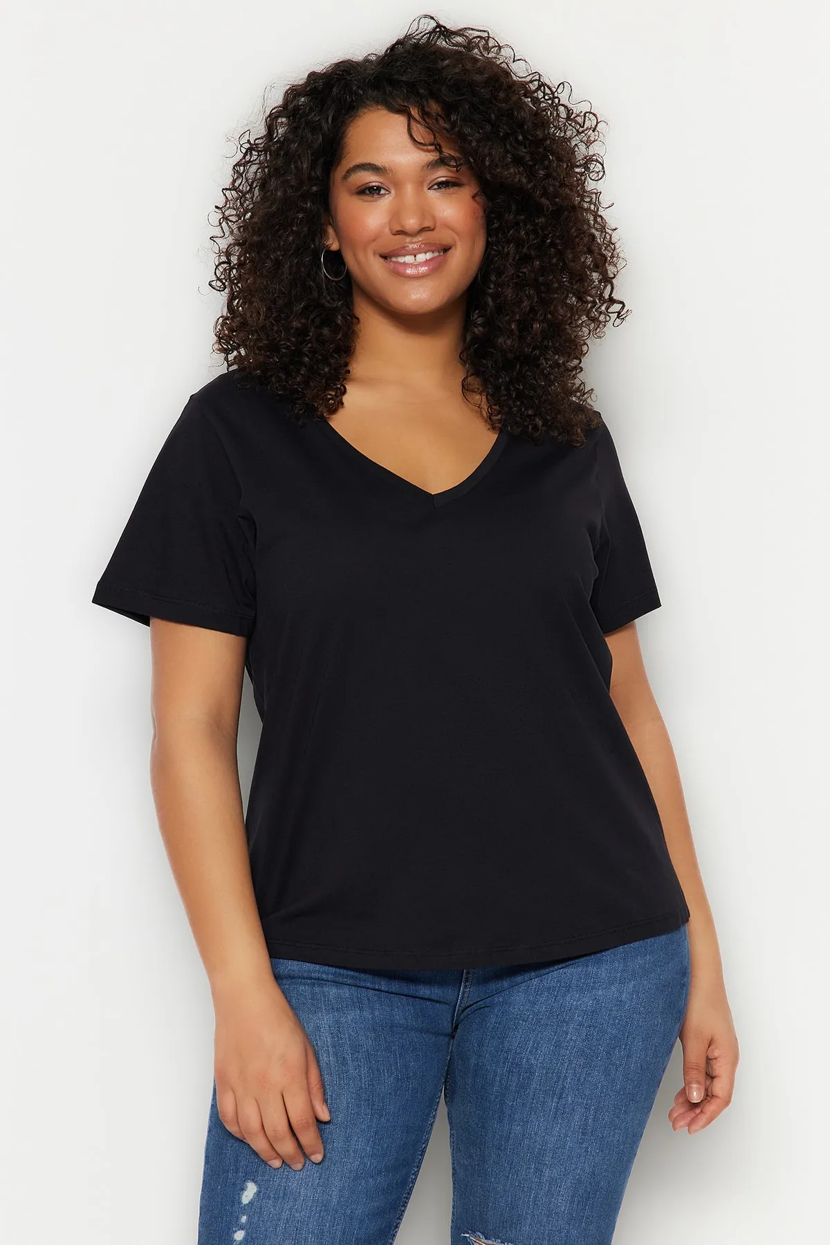 Trendyol Curve  Schwarz-weißes 2er-Pack Basic-Strick-T-Shirts TBSSS22TS0705