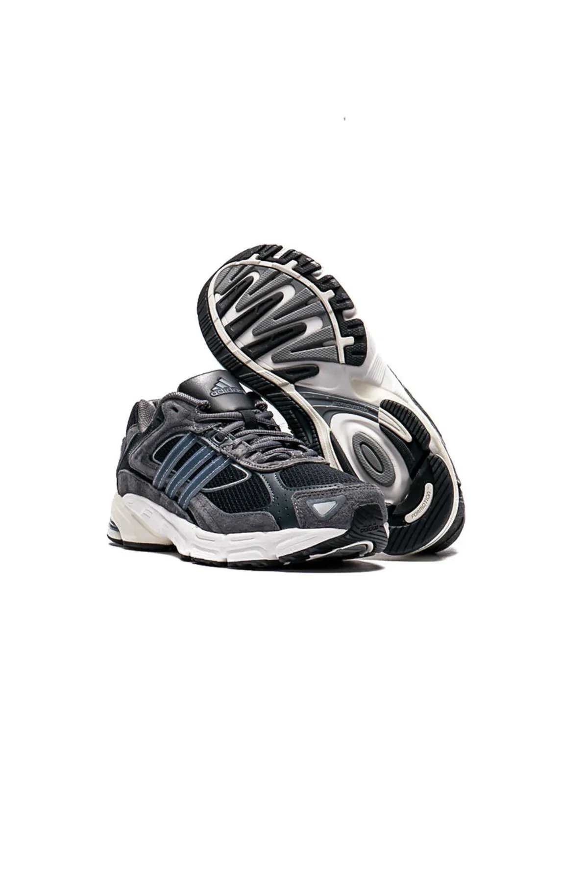 adidas  Core Black / Grey Five / Carbon Response Classic W