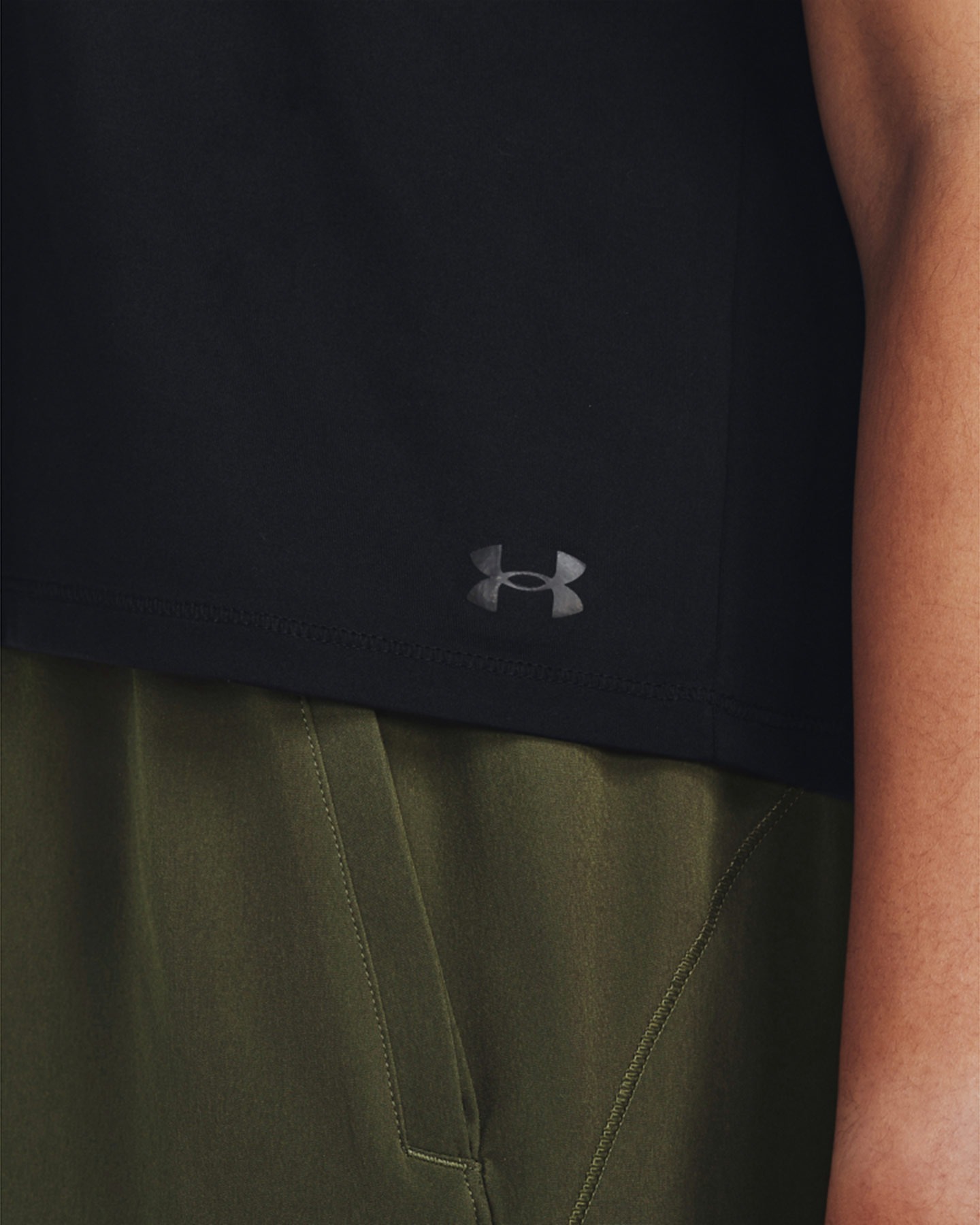 Tréningové tričko Under Armour Motion W 77-1379178-0001