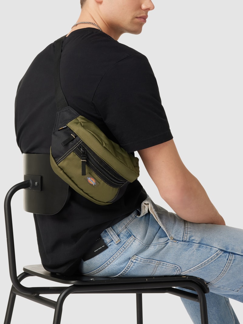 Bauchtasche mit Label-Patch Modell 'ASHVILLE' in khaki
