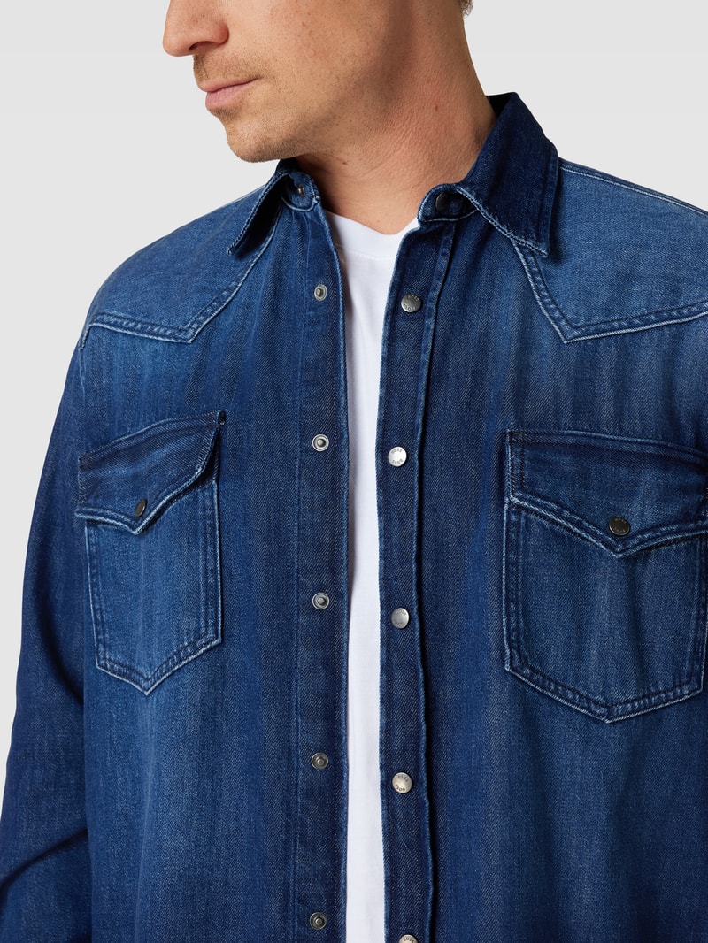 Regular Fit Jeanshemd mit Pattentaschen in marineblau