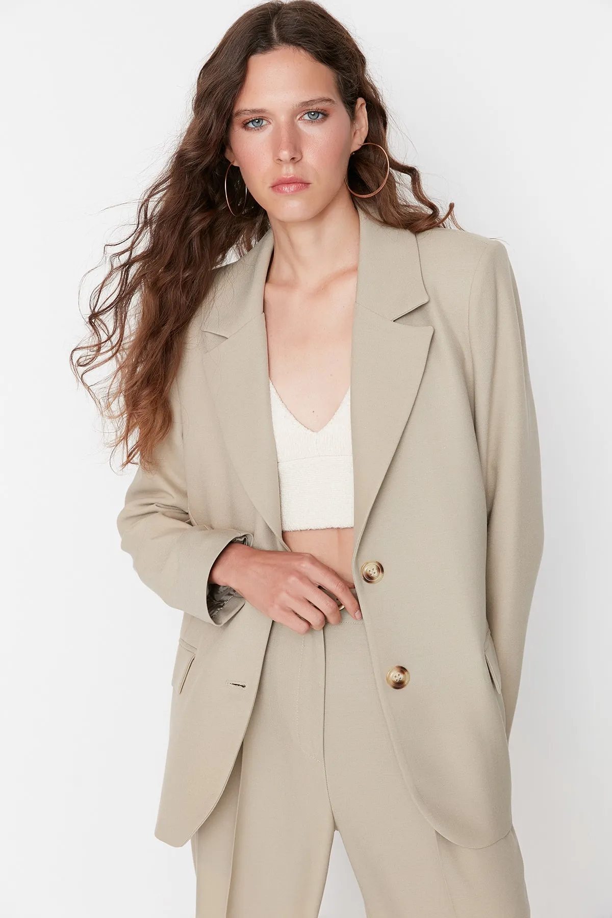 Trendyol Collection  Nerzfarbene, gefütterte, gewebte Blazerjacke TWOAW23BC00132