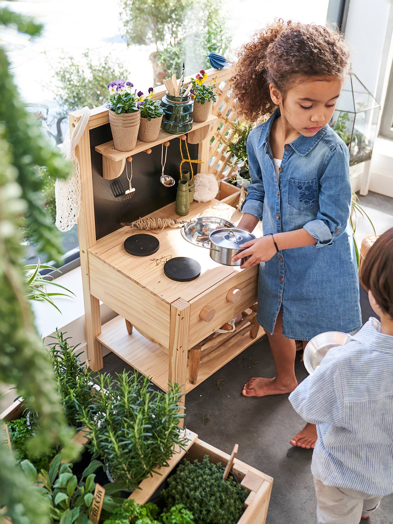 Cuisine d'été en bois FSC® bois et noir