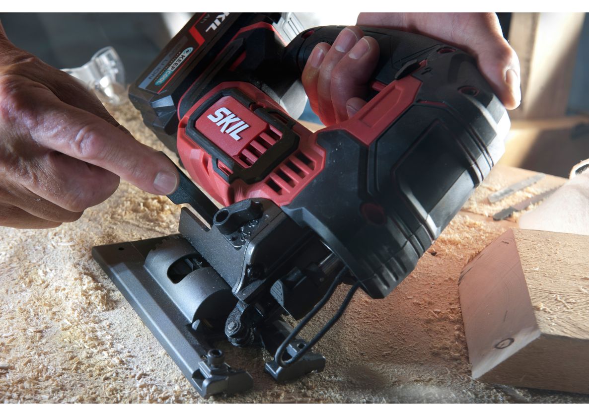 SKIL SW1E3430FA Jigsaw 20V XP Pro Series brushless 135mm excl. batteries and charger in bag
