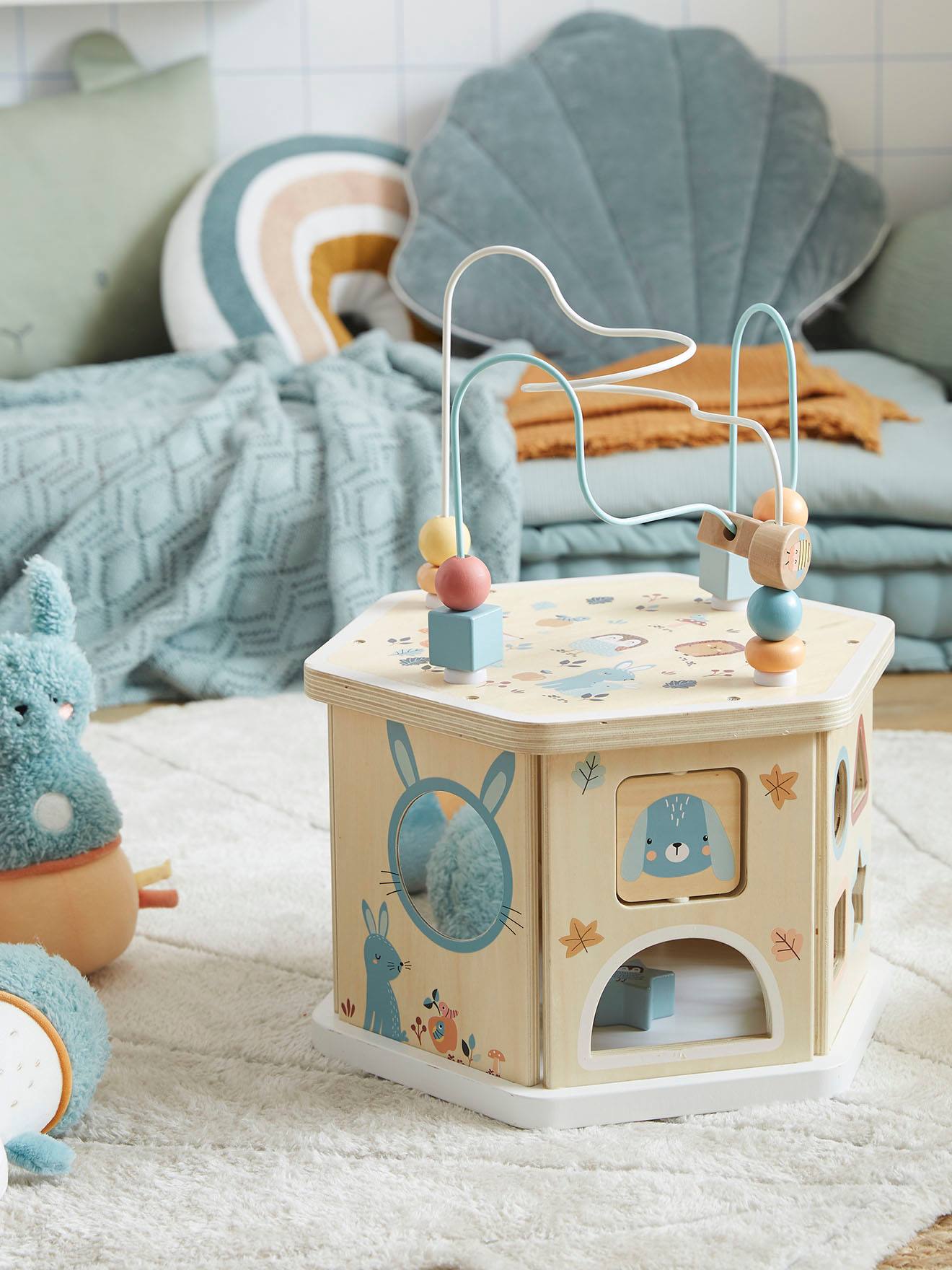 Grand cube d'activités hexagonal Les amis de la forêt en bois FSC® beige